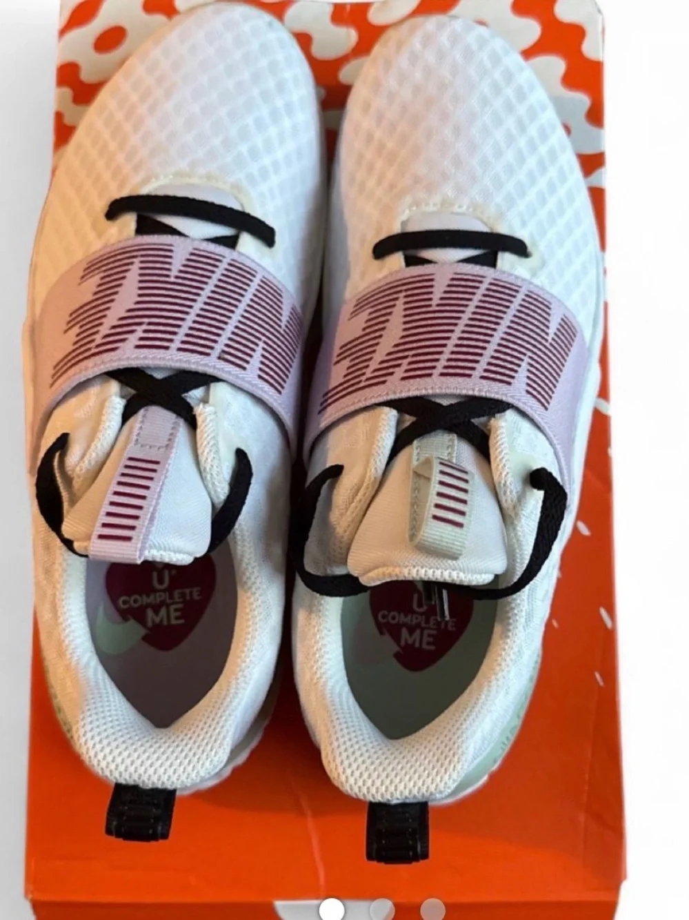 Women’s Nike Renew In Season TR-9 White/light pink sneakers